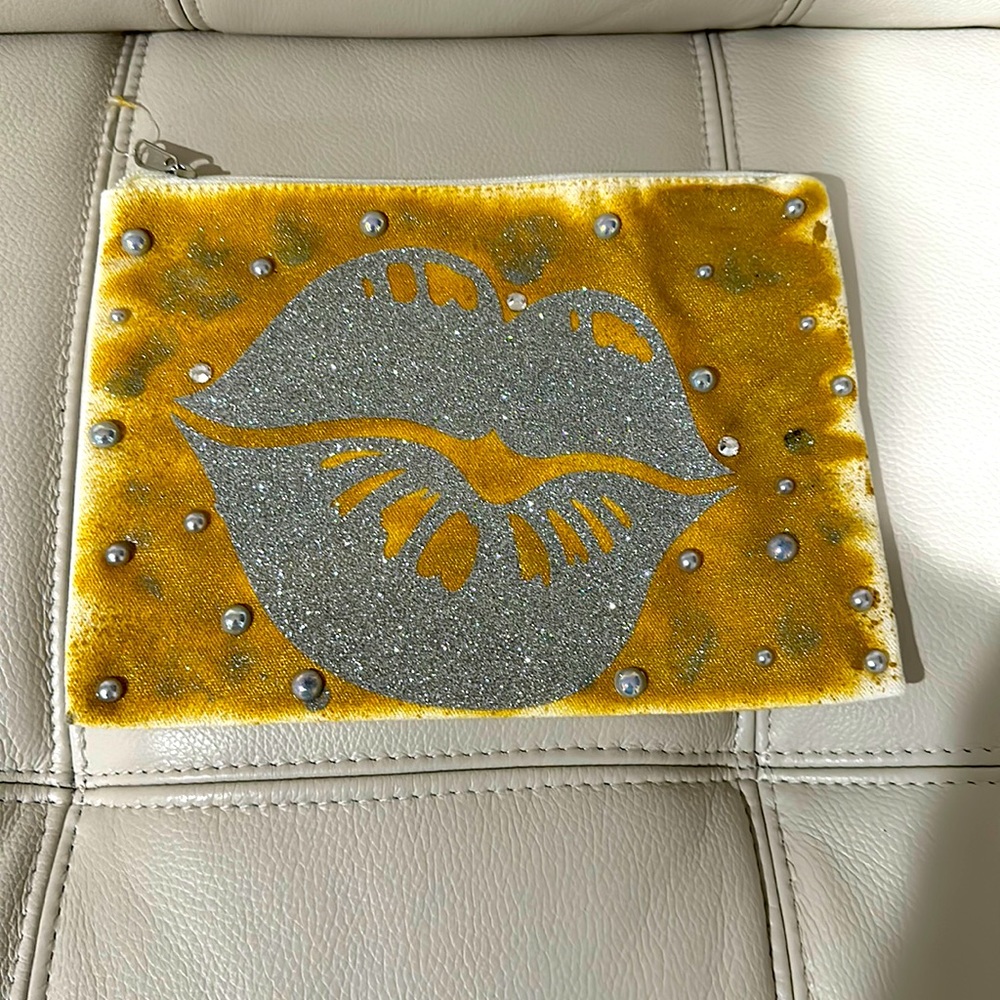 Clutch bag